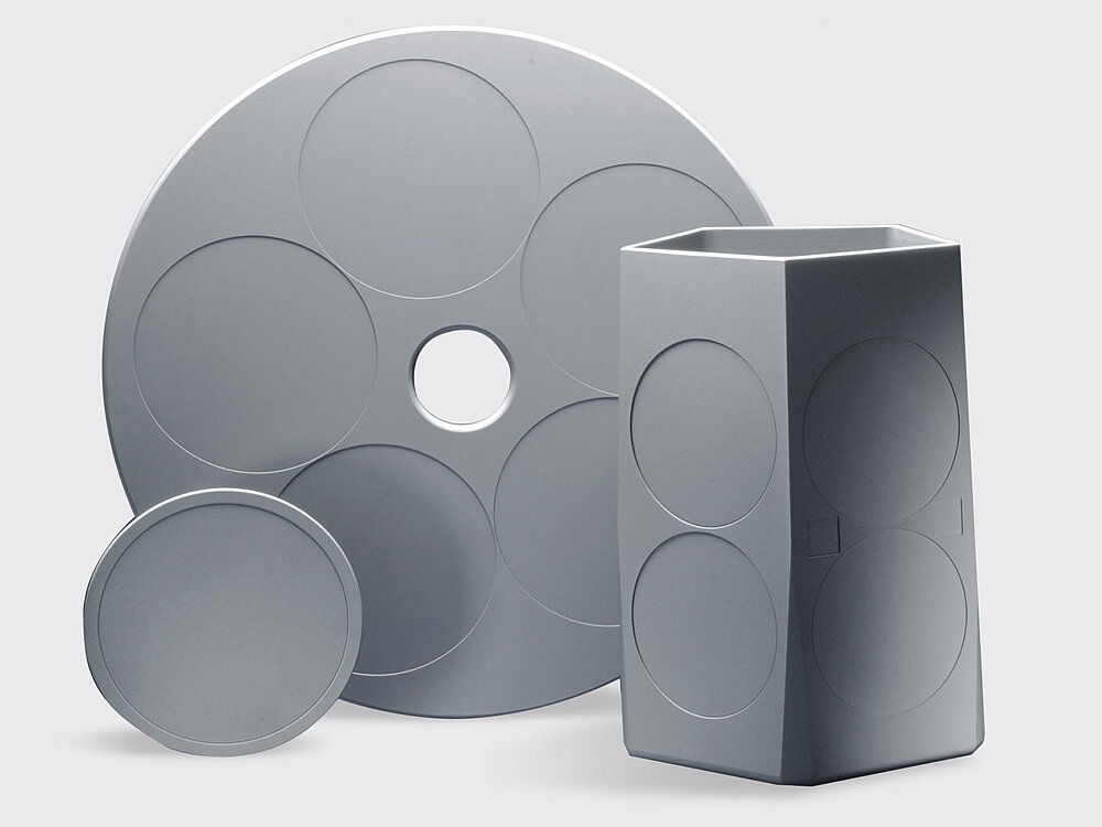 Еволюцията на CVD-SiC от тънкослойни покрития до насипни материали